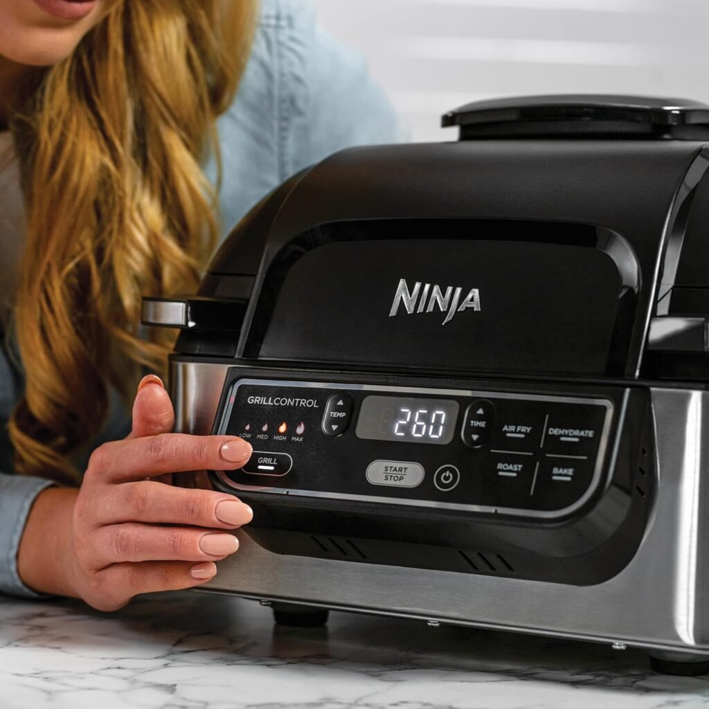 Ninja Foodi Grill & Air Fryer 5,7L - 5 Fonctions de Cuisson - Noir/Argent AG301EU - Pièces Lavables au Lave-vaisselle